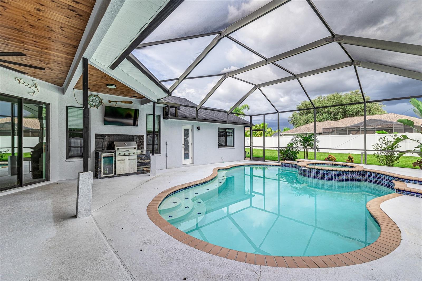 22636 WILLOW LAKES DR