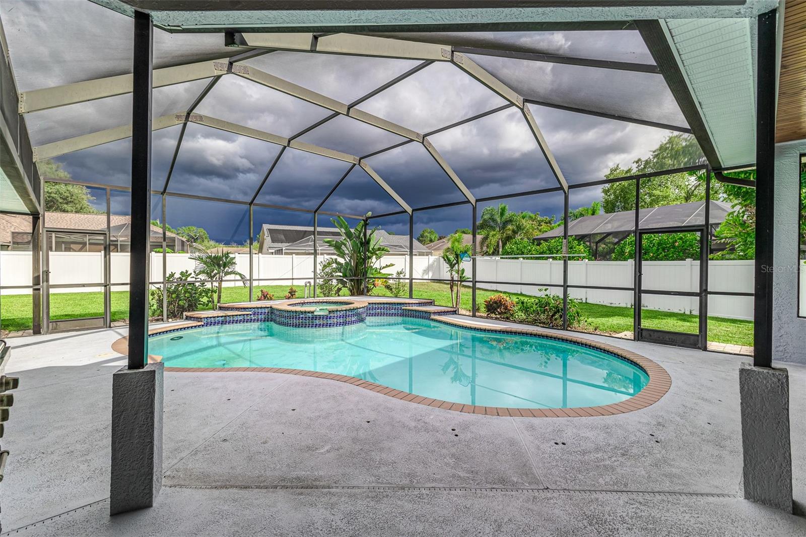 22636 WILLOW LAKES DR