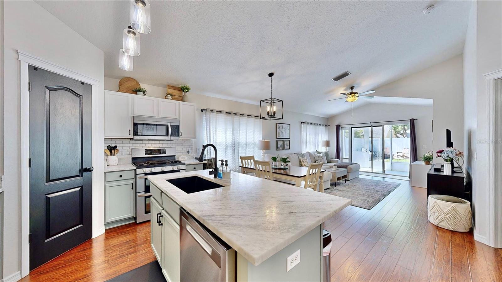 7629 DEVONBRIDGE GARDEN WAY