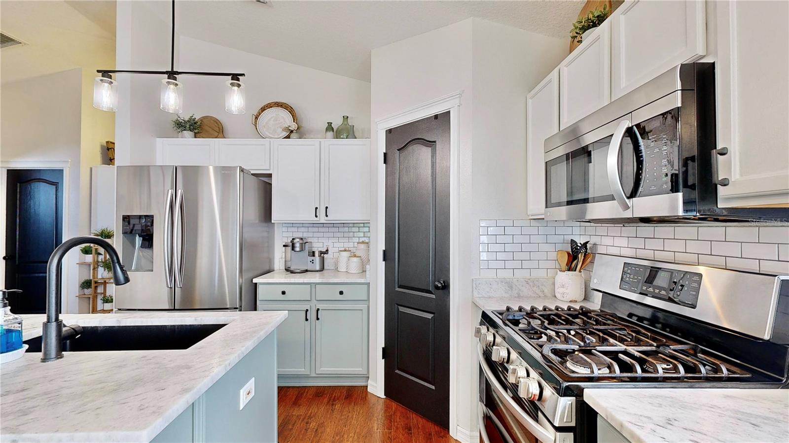 7629 DEVONBRIDGE GARDEN WAY