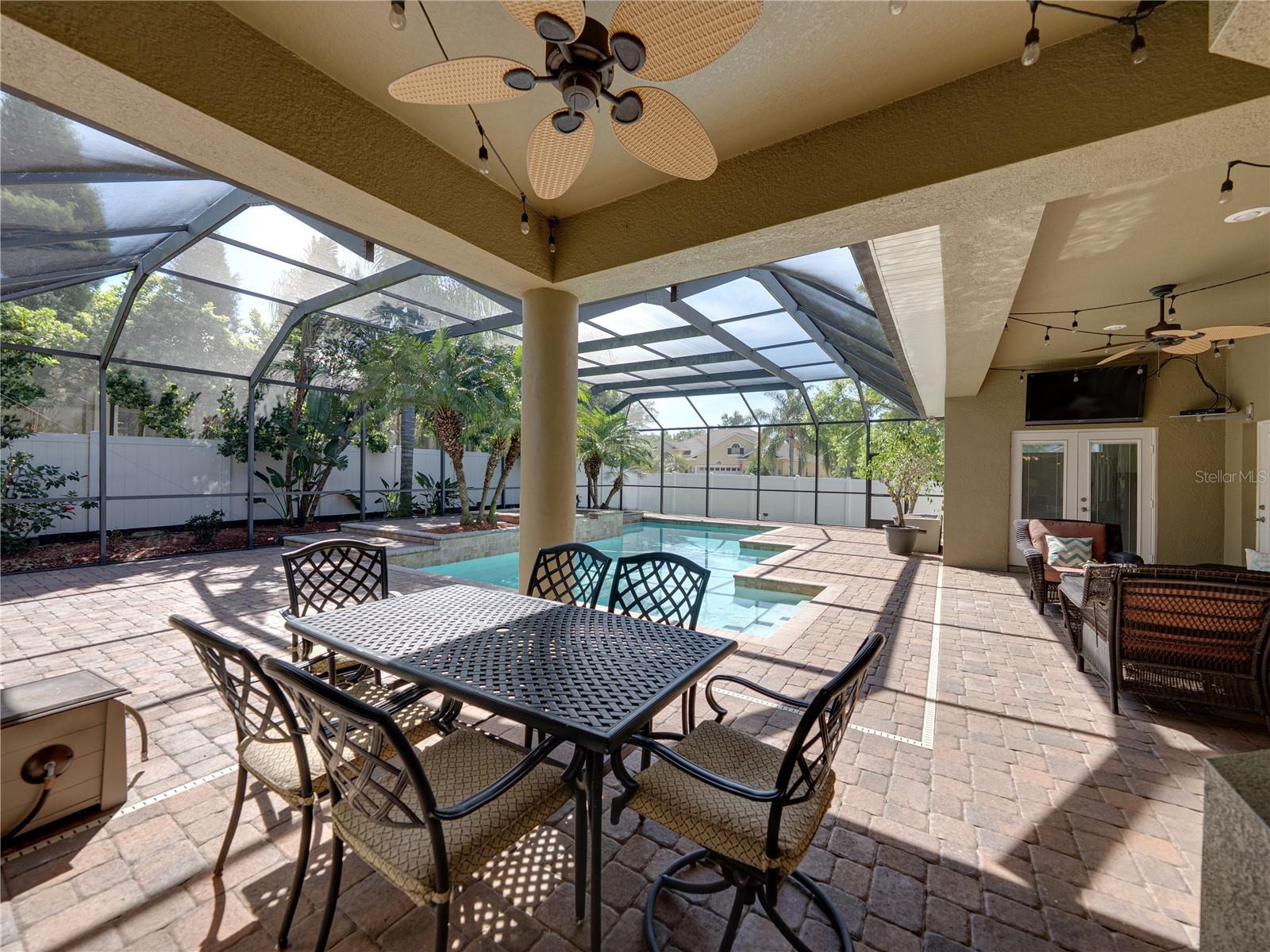 1111 CARRIAGE PARK DR