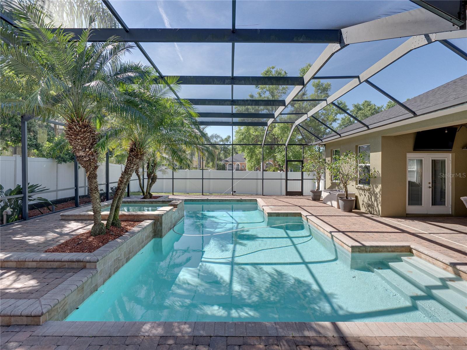 1111 CARRIAGE PARK DR