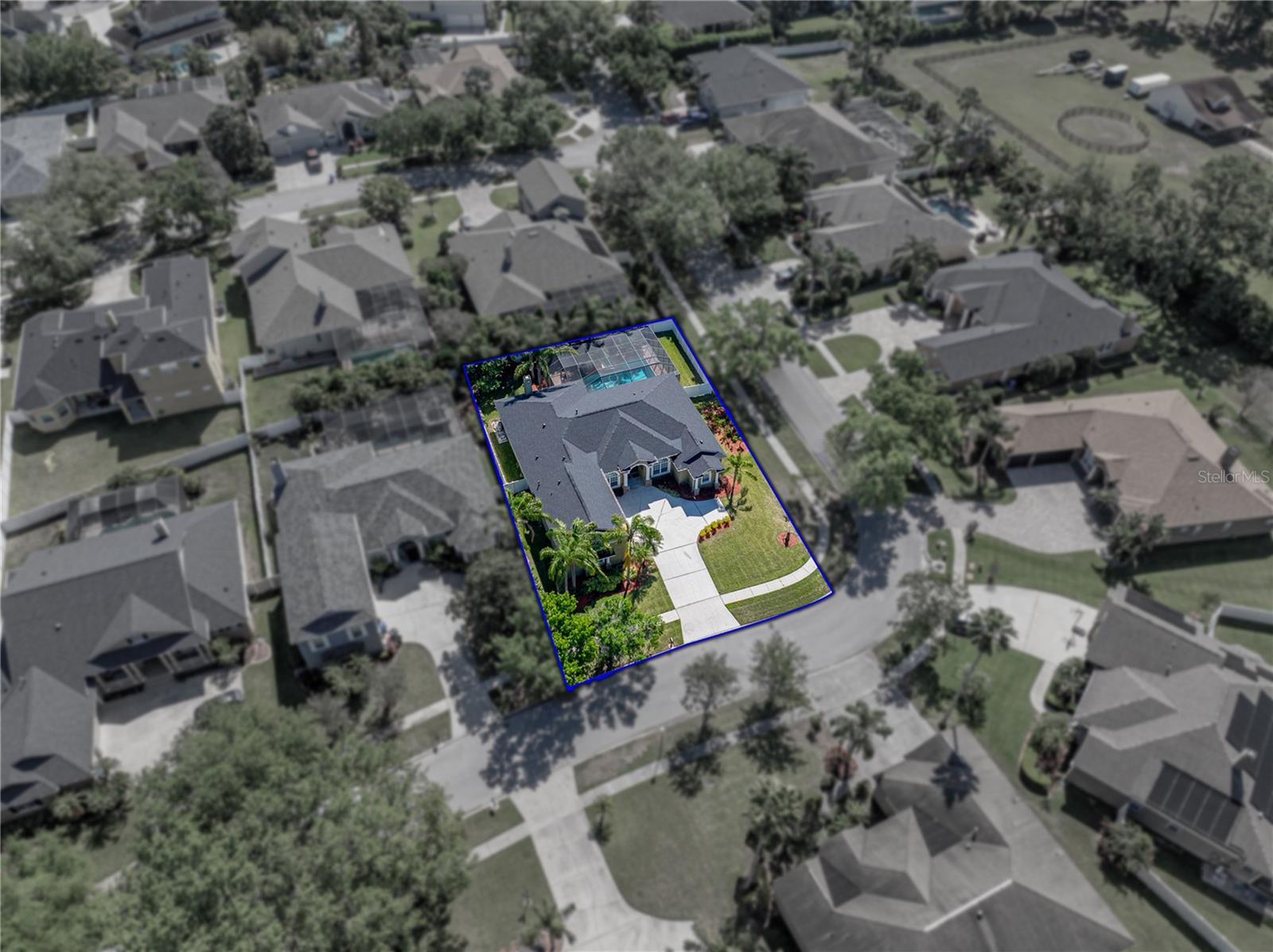 1111 CARRIAGE PARK DR