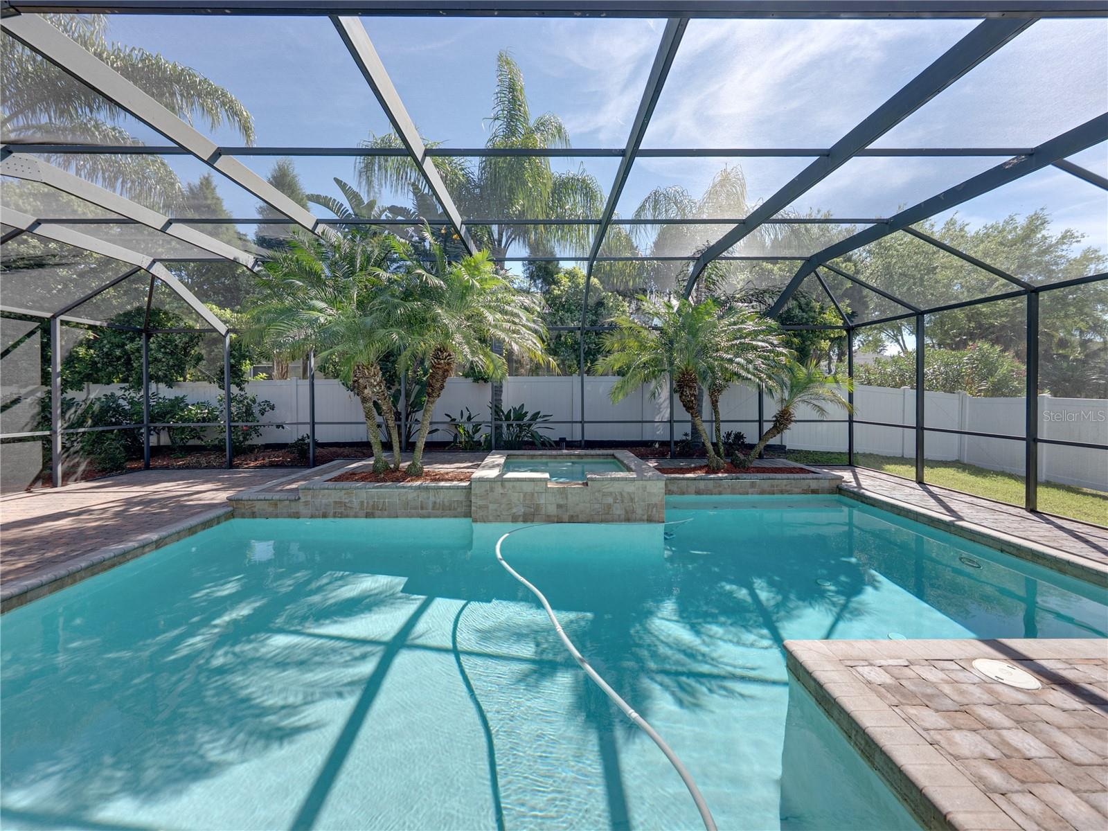 1111 CARRIAGE PARK DR