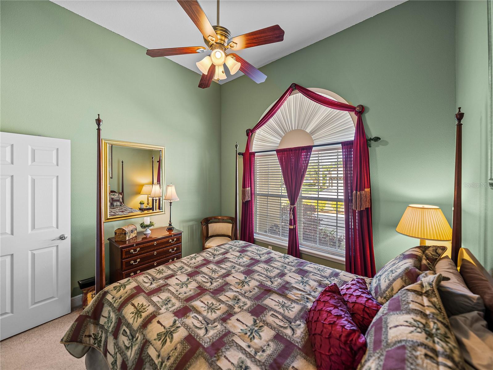 1111 CARRIAGE PARK DR