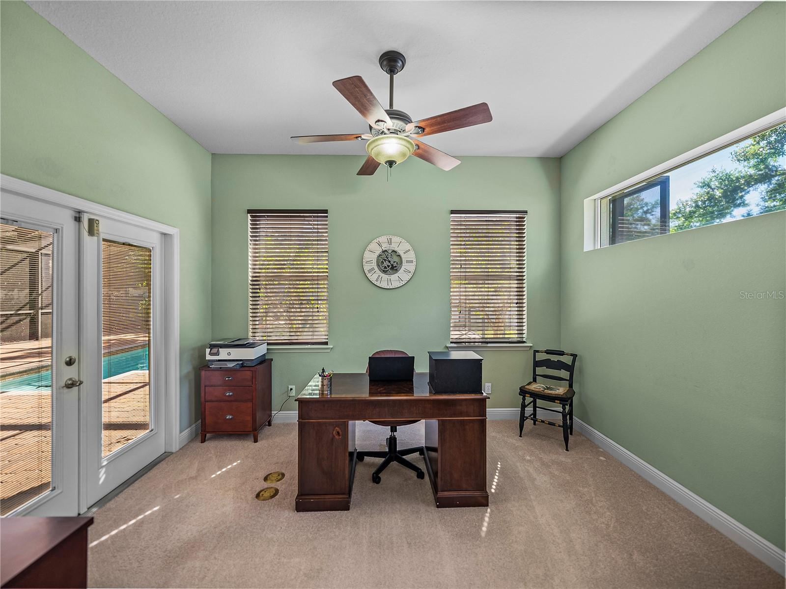 1111 CARRIAGE PARK DR