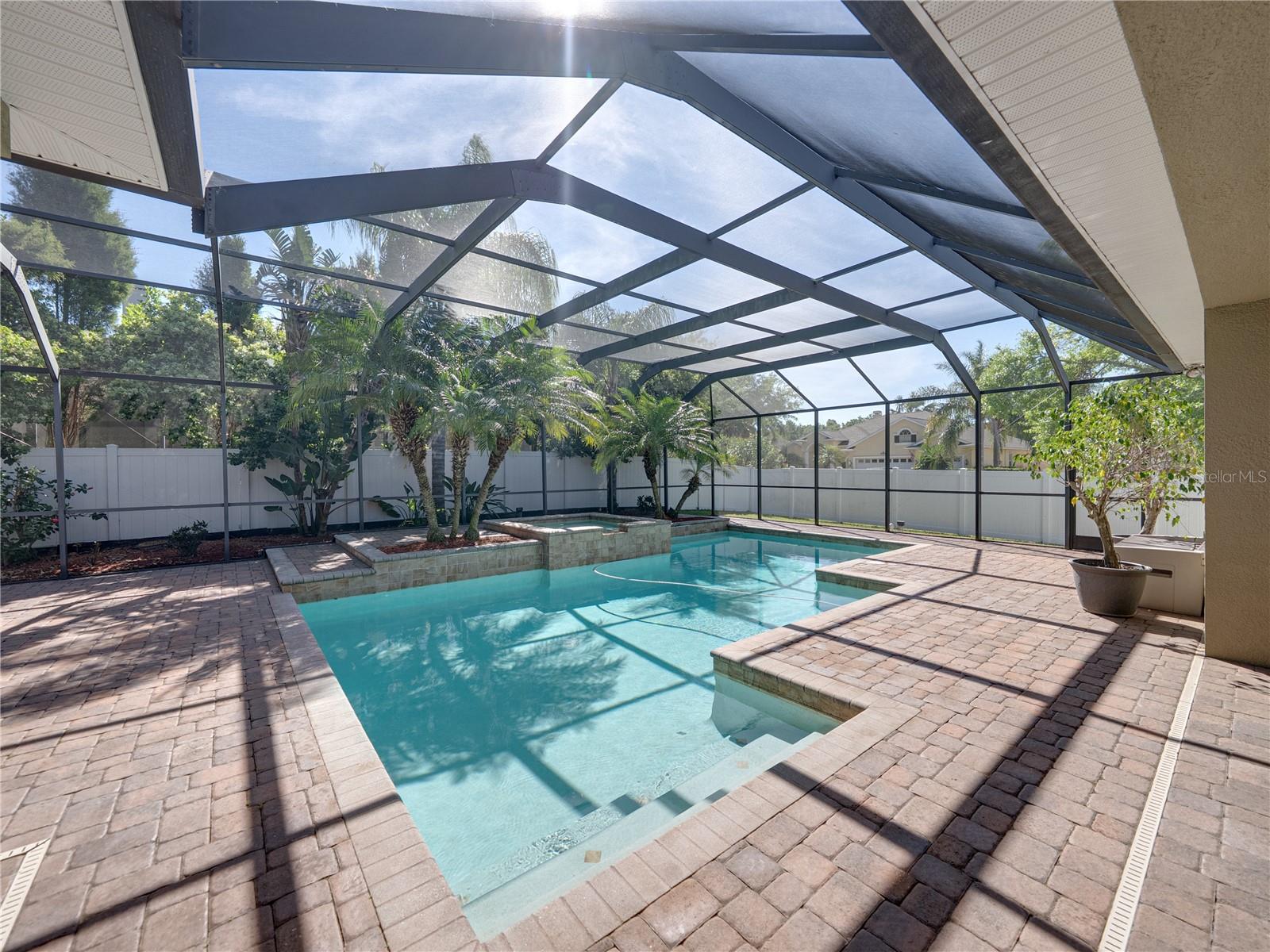 1111 CARRIAGE PARK DR