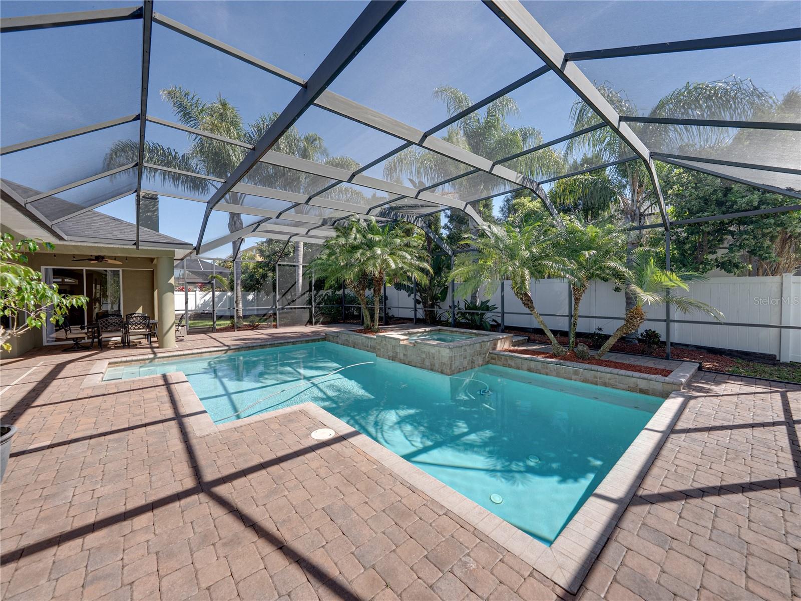 1111 CARRIAGE PARK DR