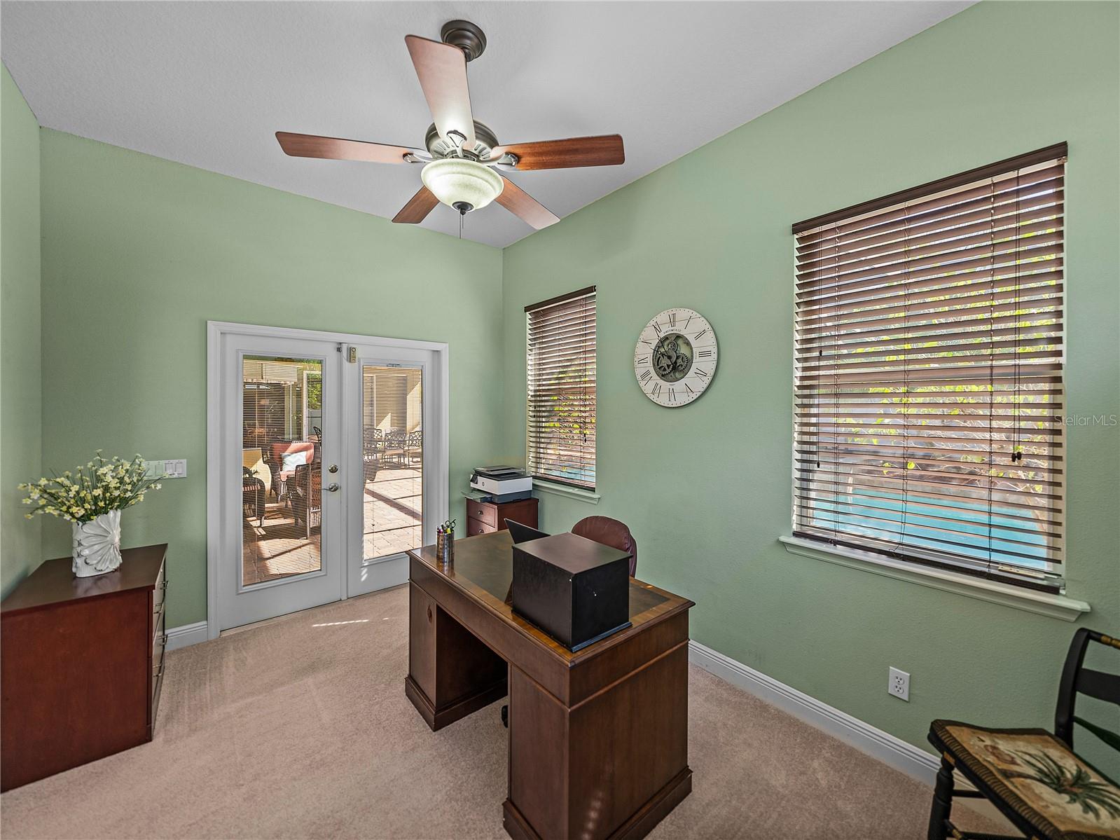 1111 CARRIAGE PARK DR