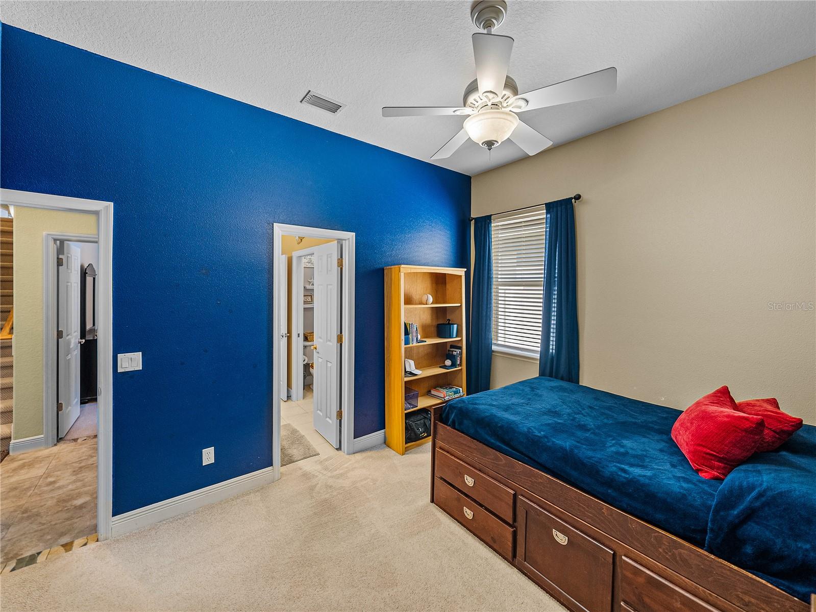 1111 CARRIAGE PARK DR