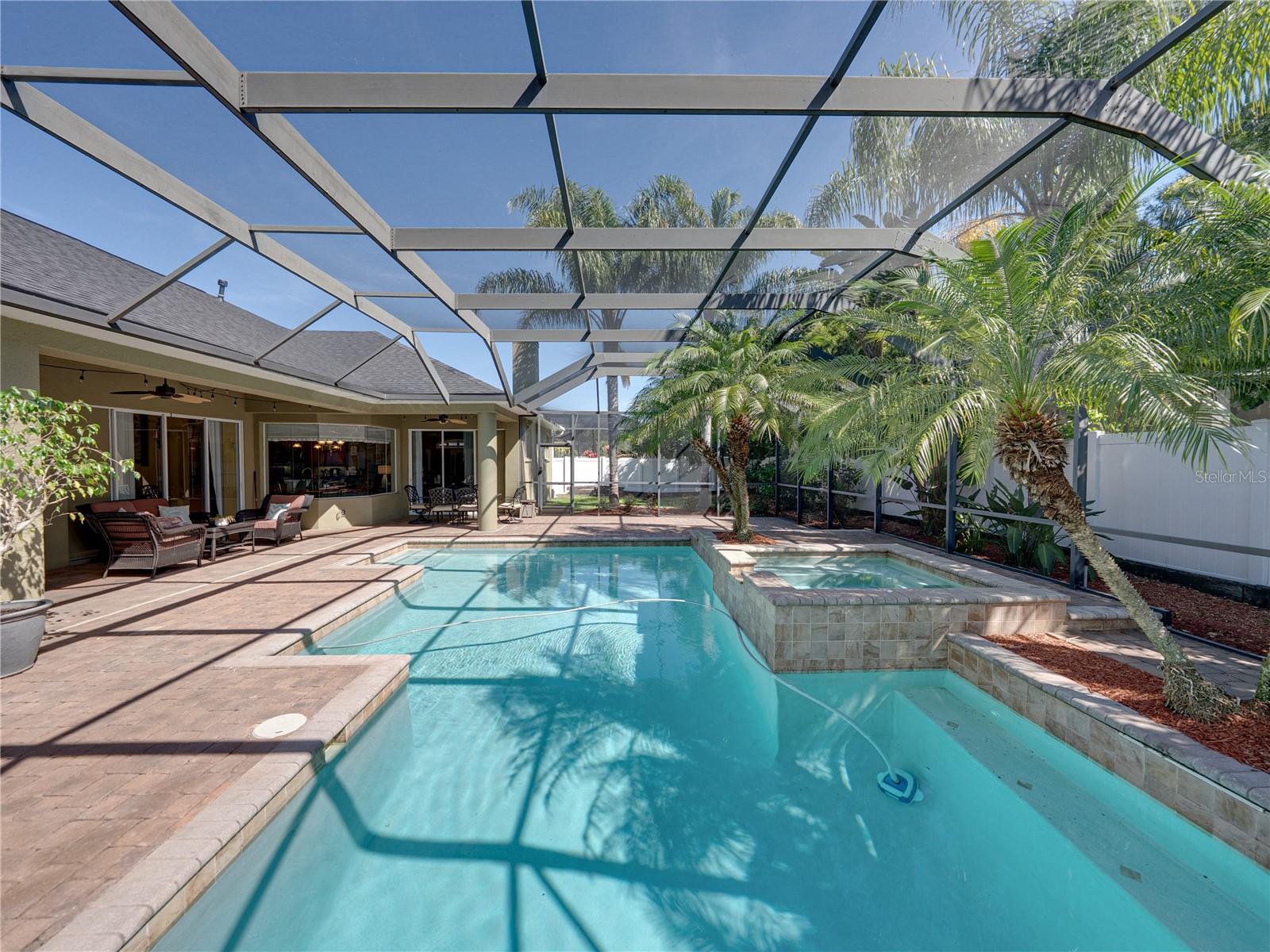 1111 CARRIAGE PARK DR