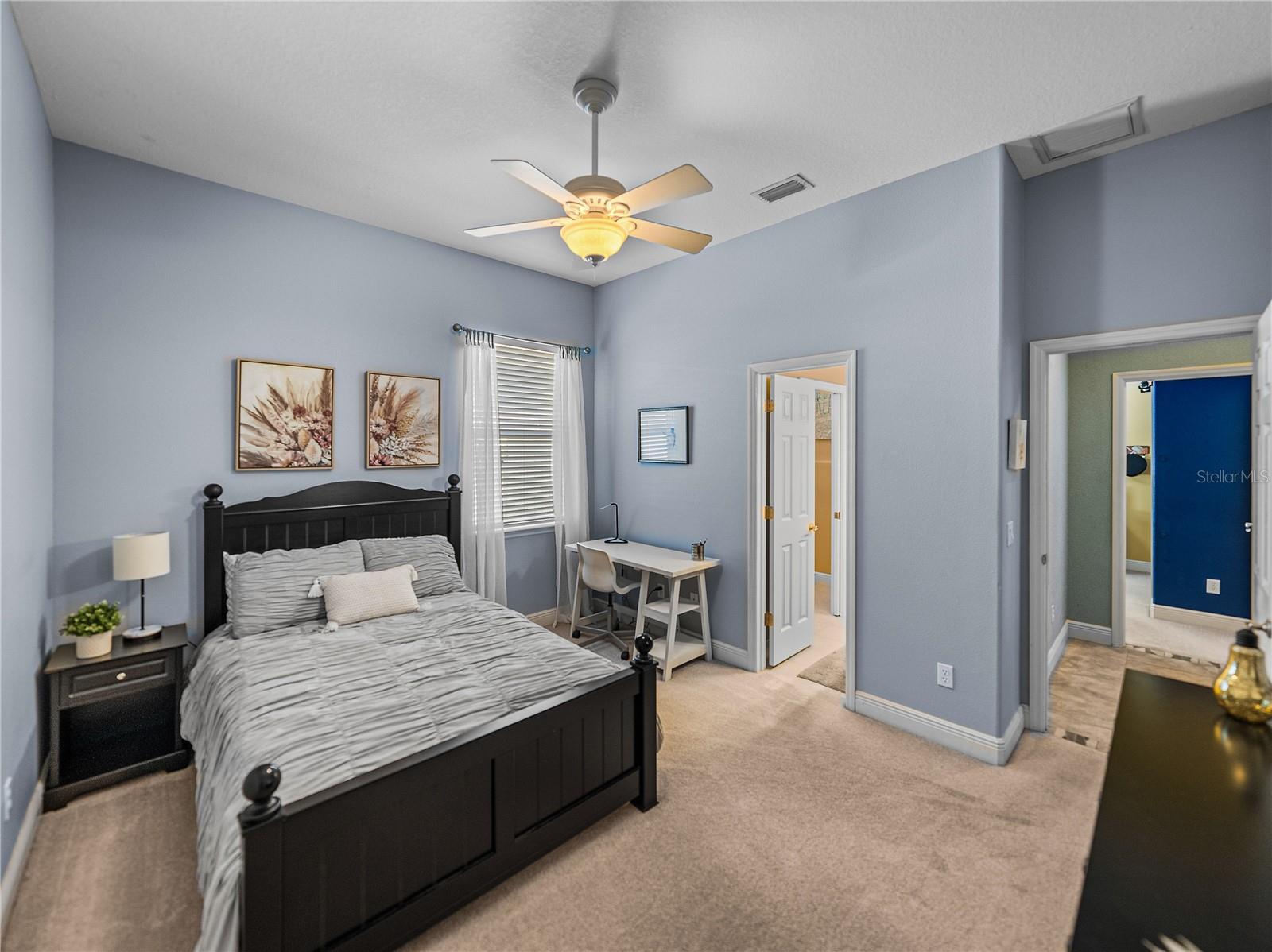 1111 CARRIAGE PARK DR