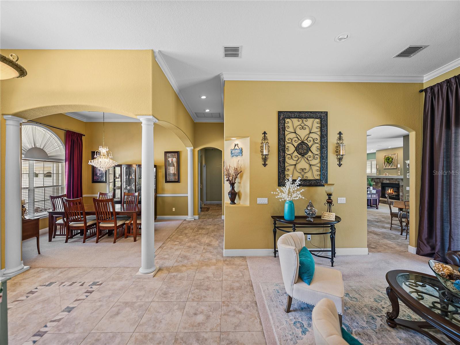 1111 CARRIAGE PARK DR