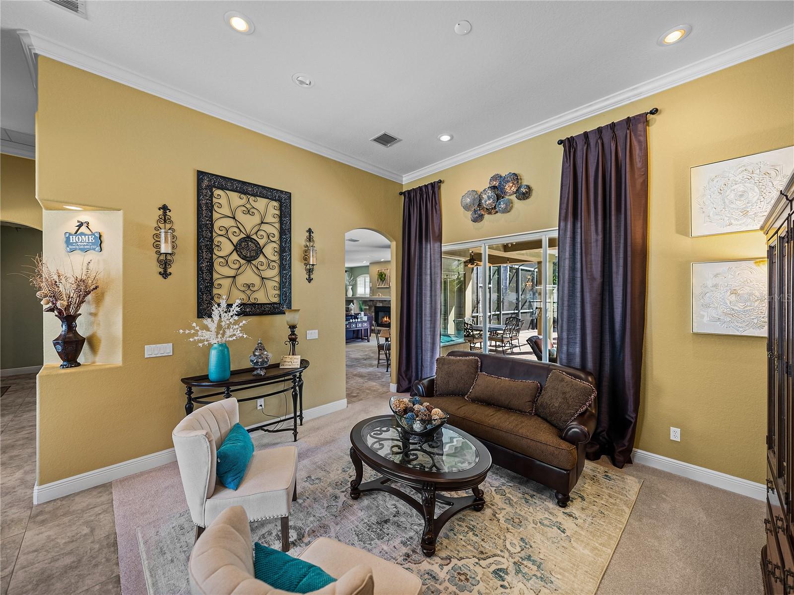 1111 CARRIAGE PARK DR