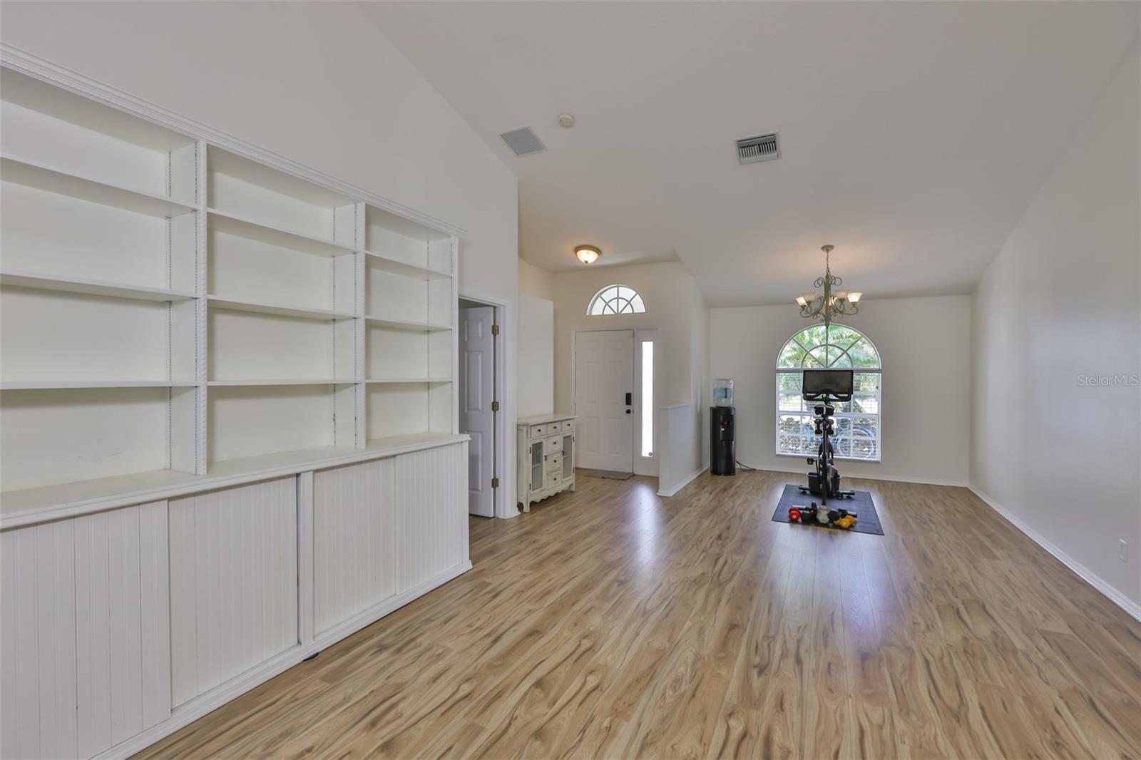 6332 35TH AVENUE CIR E