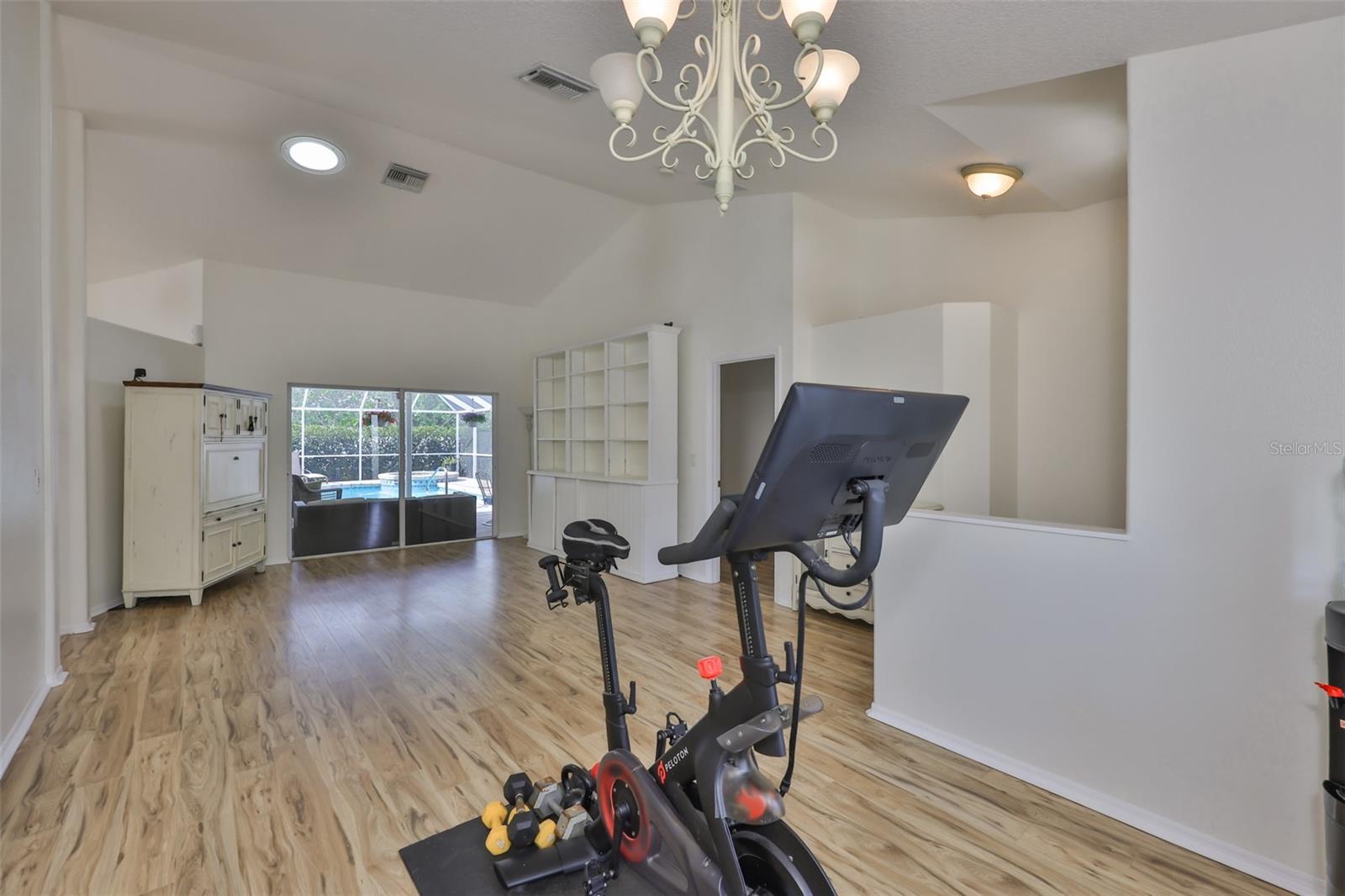 6332 35TH AVENUE CIR E