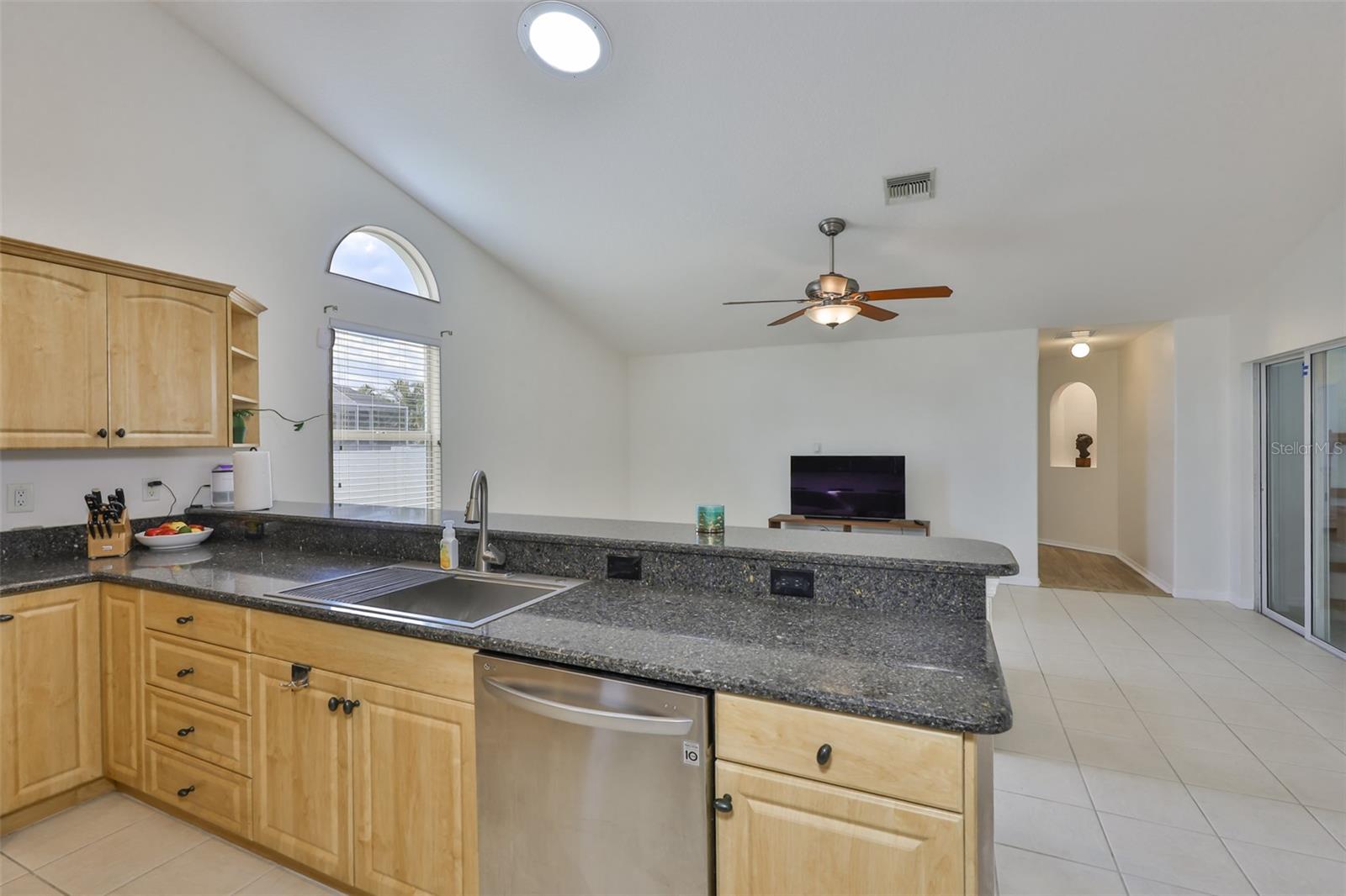 6332 35TH AVENUE CIR E