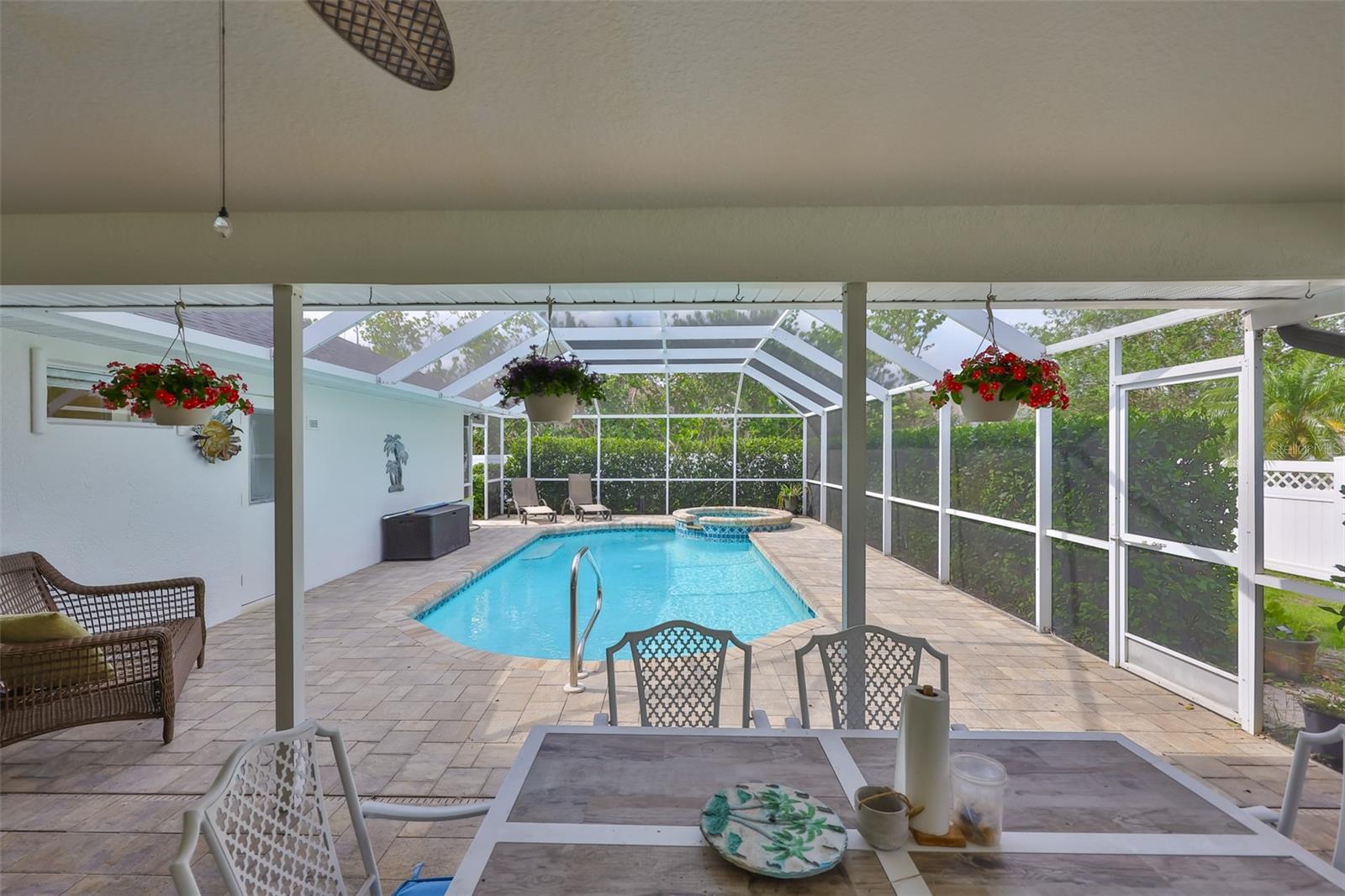 6332 35TH AVENUE CIR E