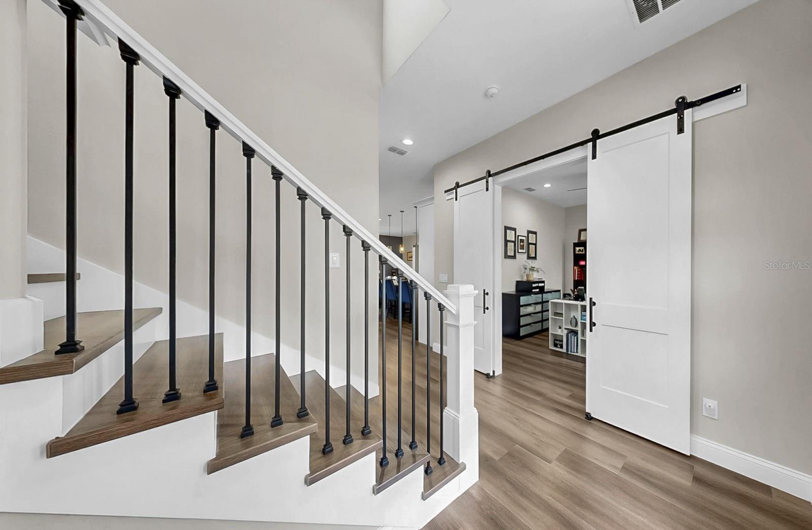 1406 ALHAMBRA DR