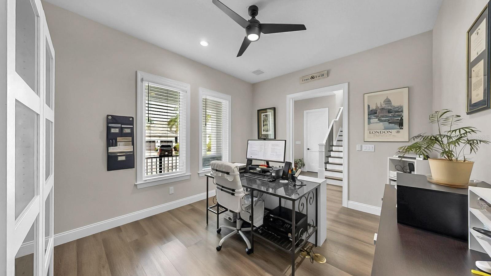 1406 ALHAMBRA DR