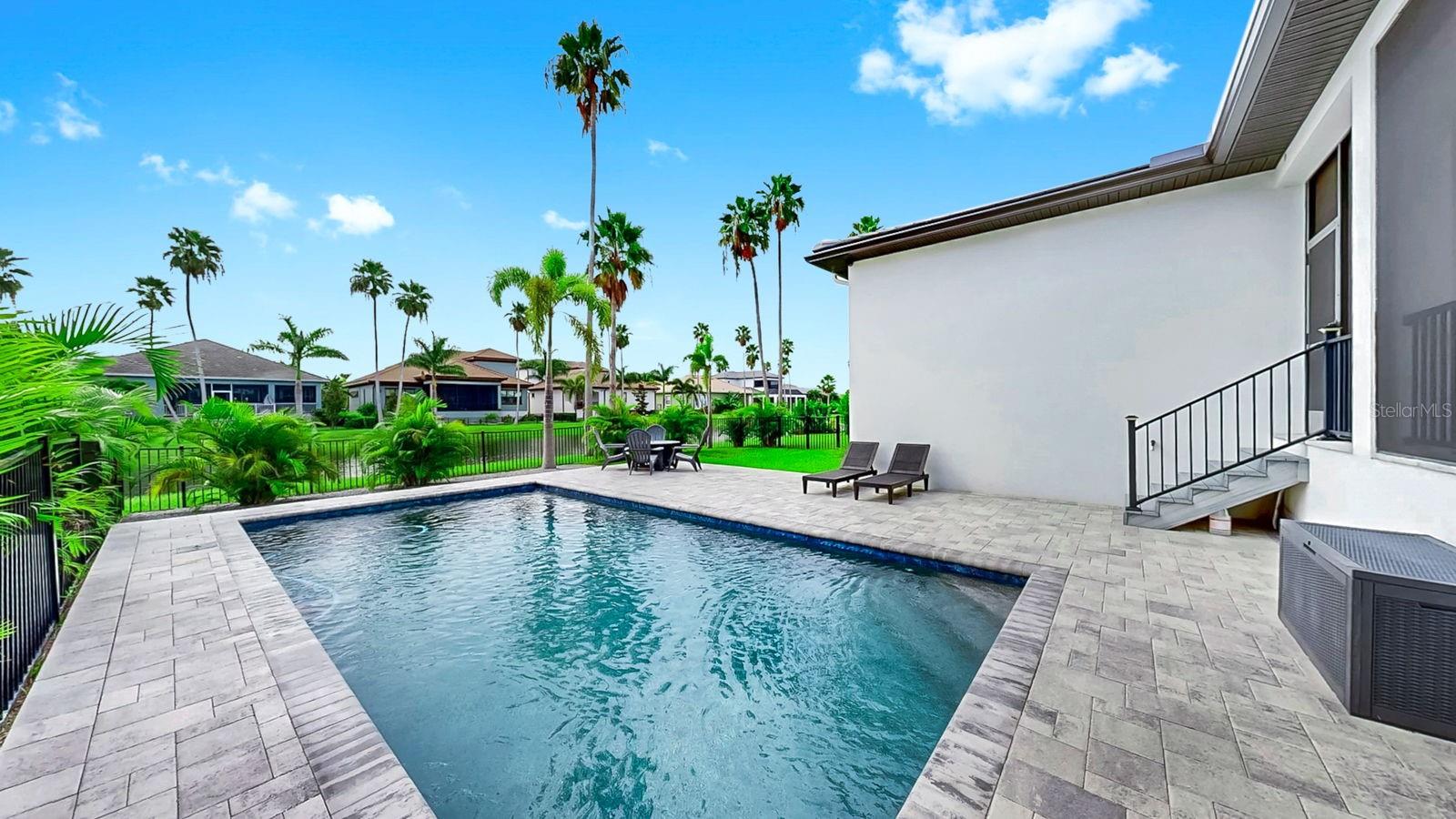 1406 ALHAMBRA DR