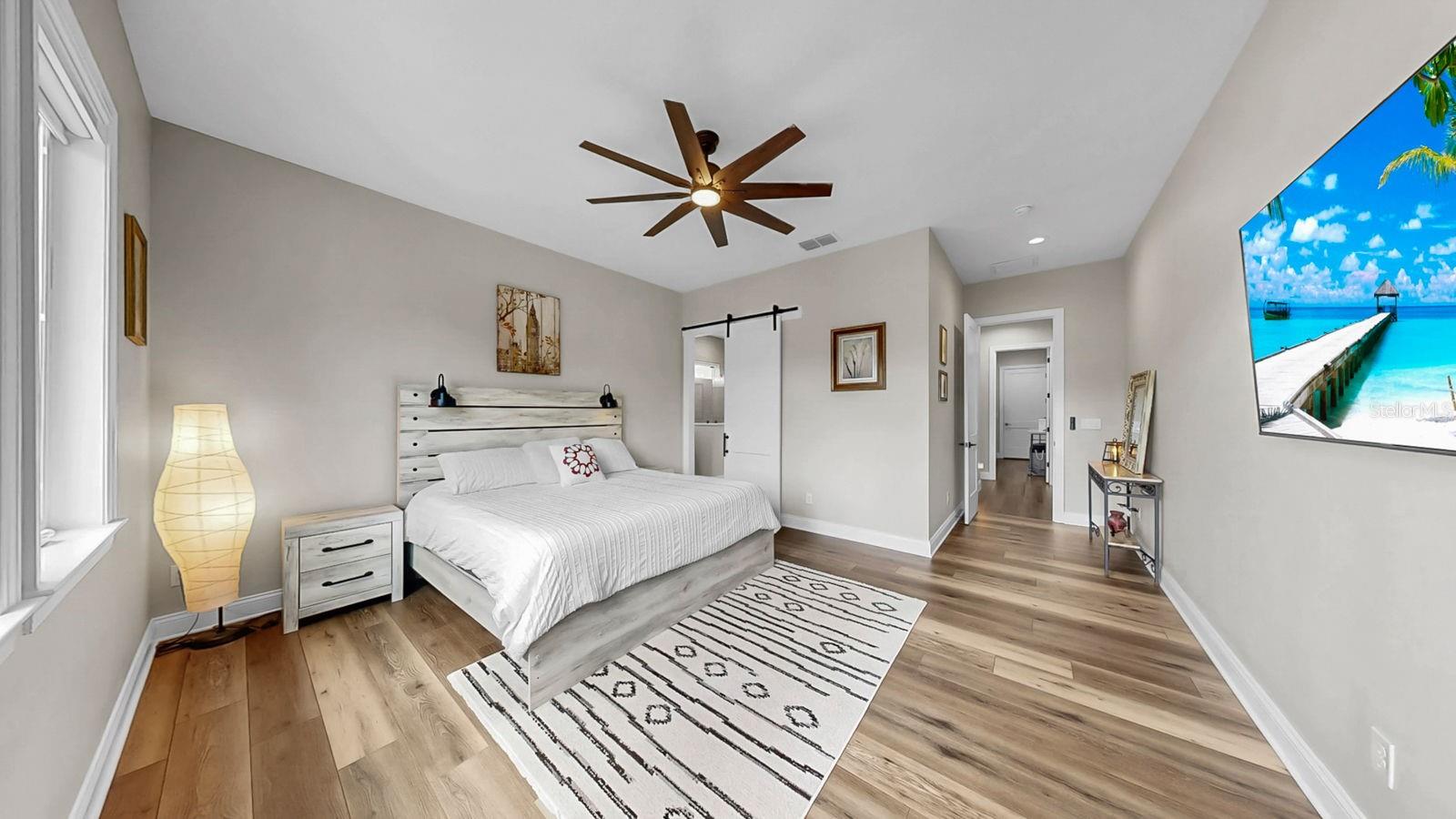 1406 ALHAMBRA DR