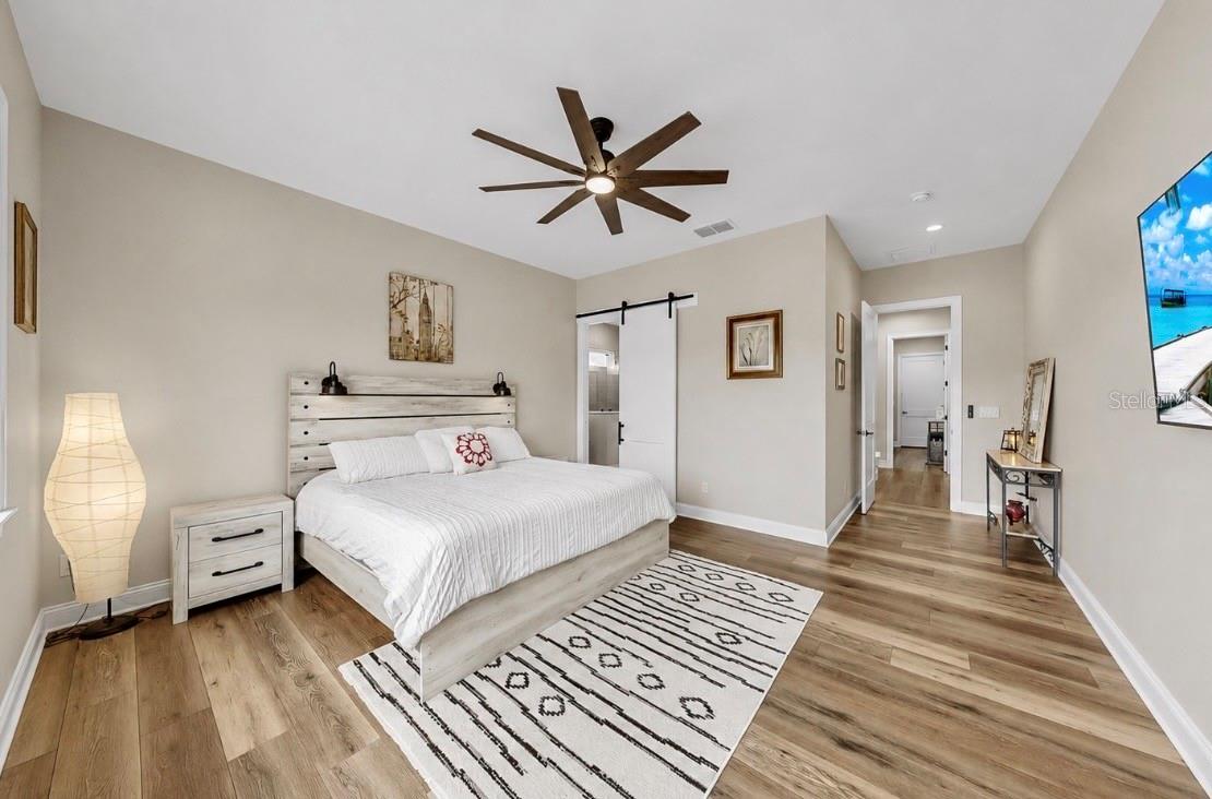 1406 ALHAMBRA DR