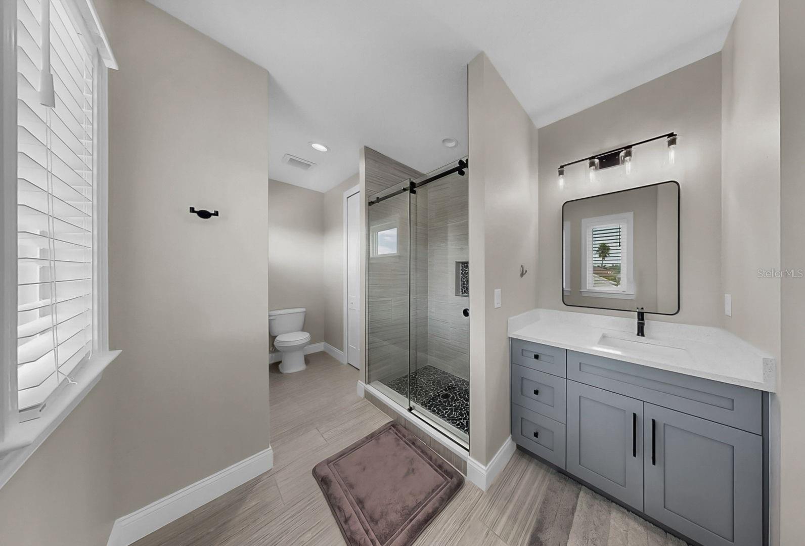 1406 ALHAMBRA DR