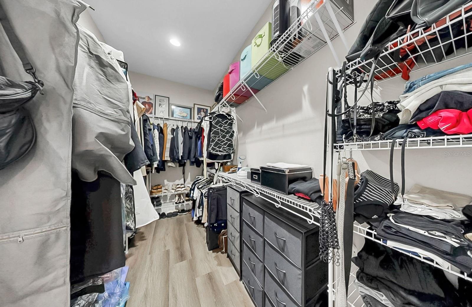 1406 ALHAMBRA DR