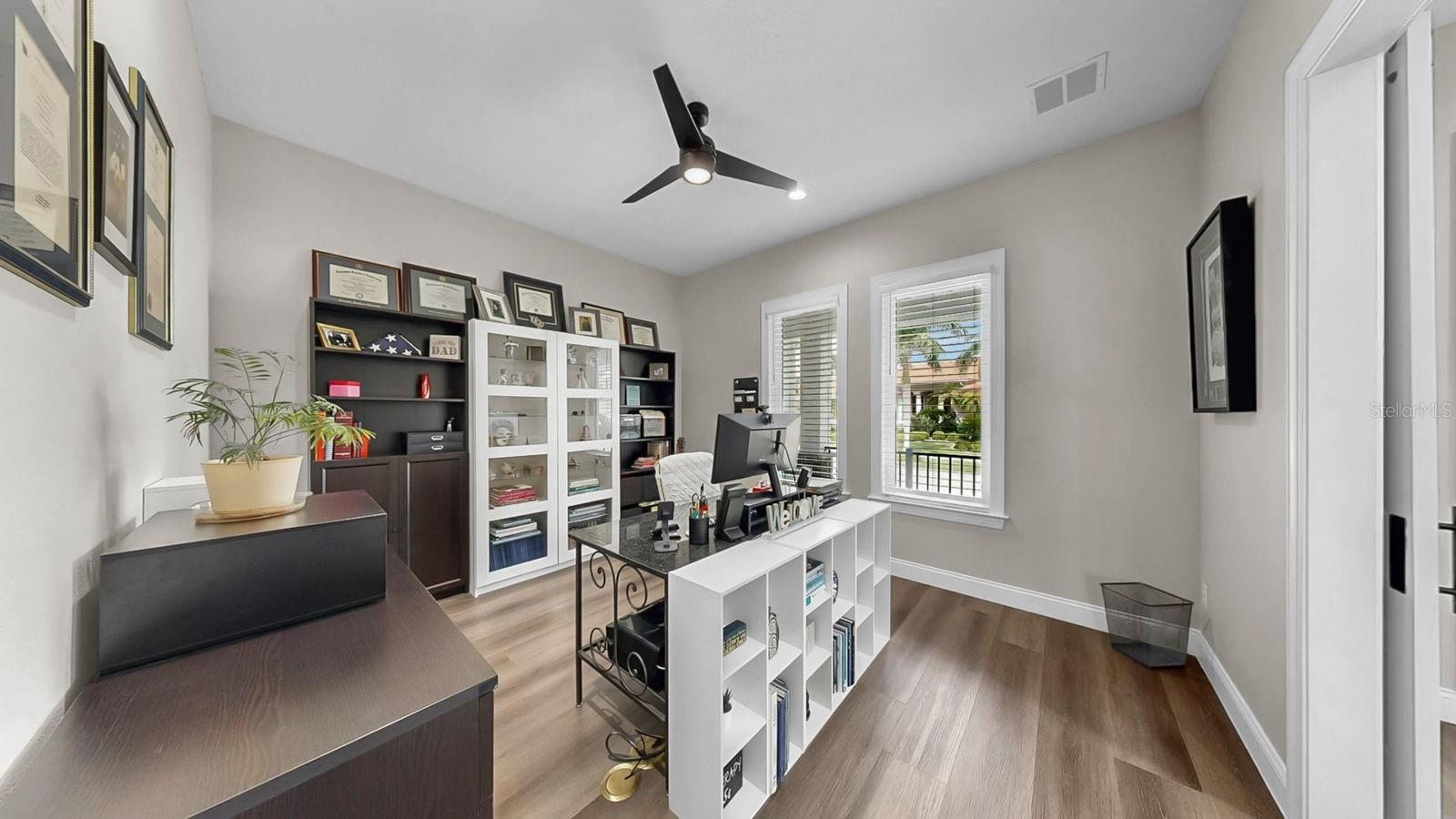 1406 ALHAMBRA DR