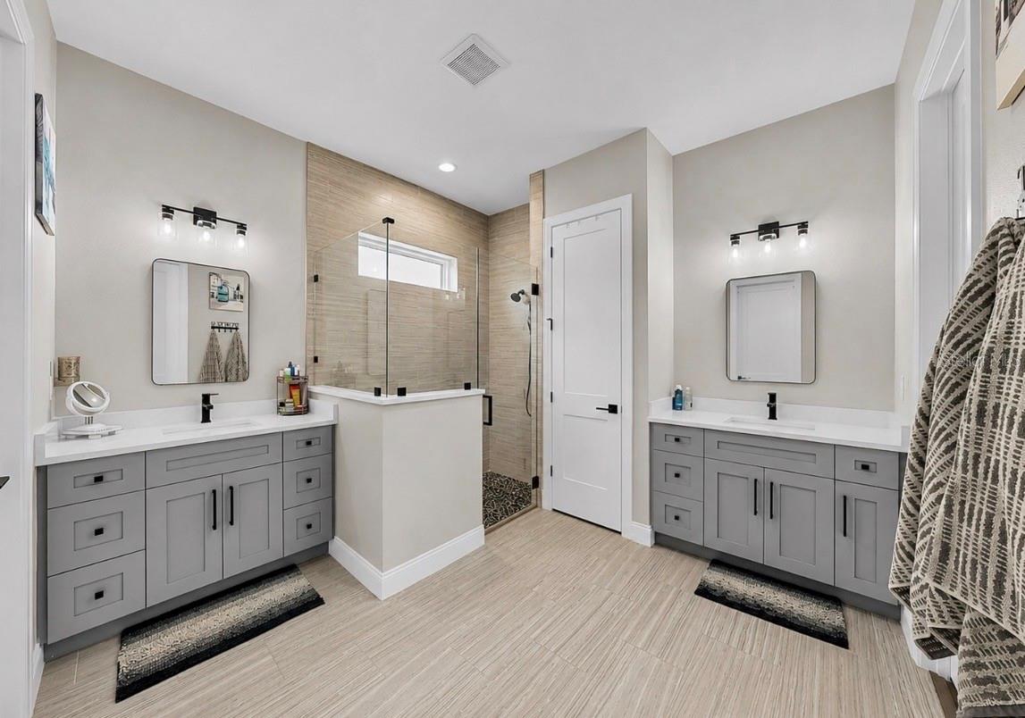 1406 ALHAMBRA DR