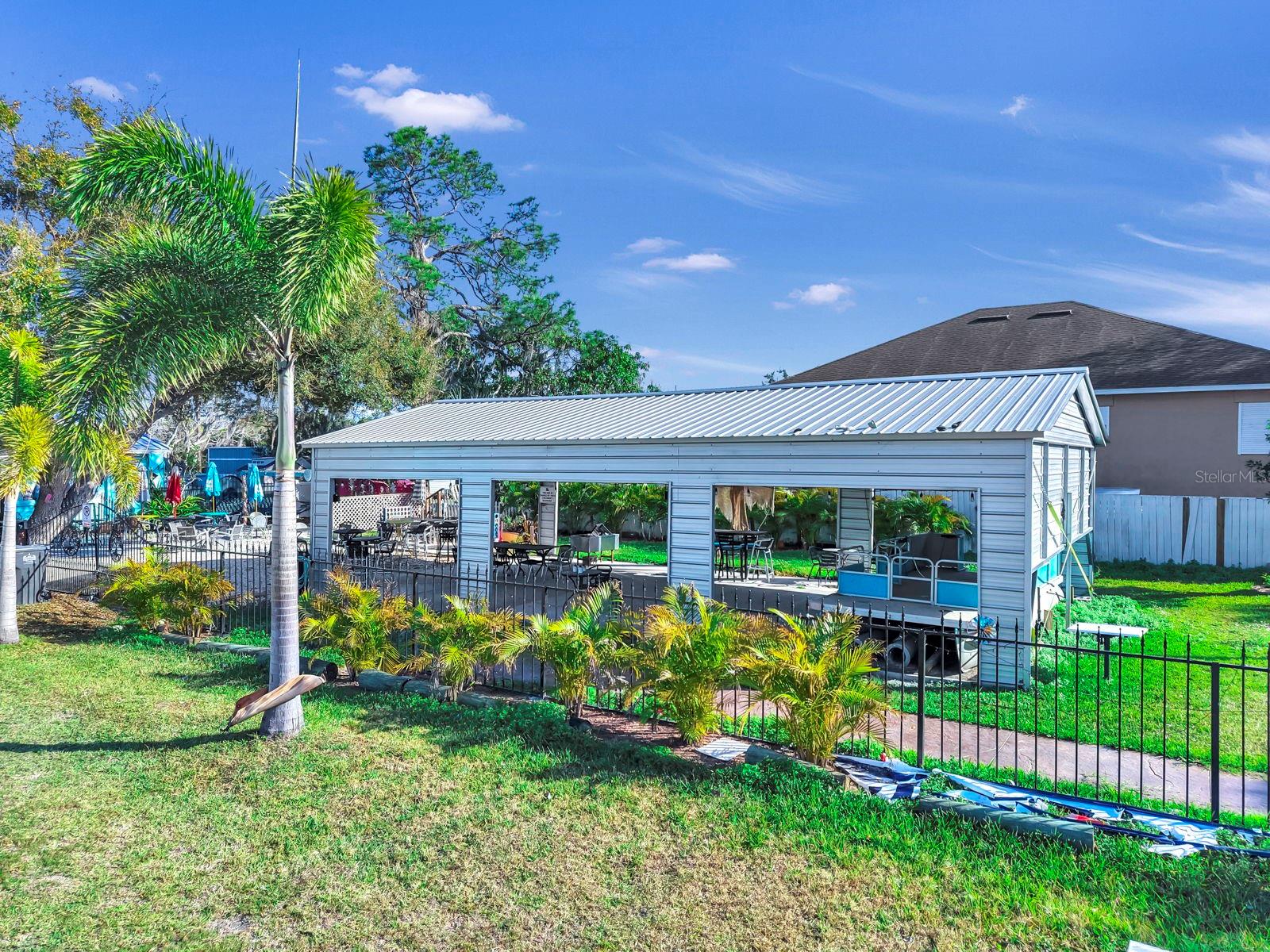 102 W SHELL POINT RD