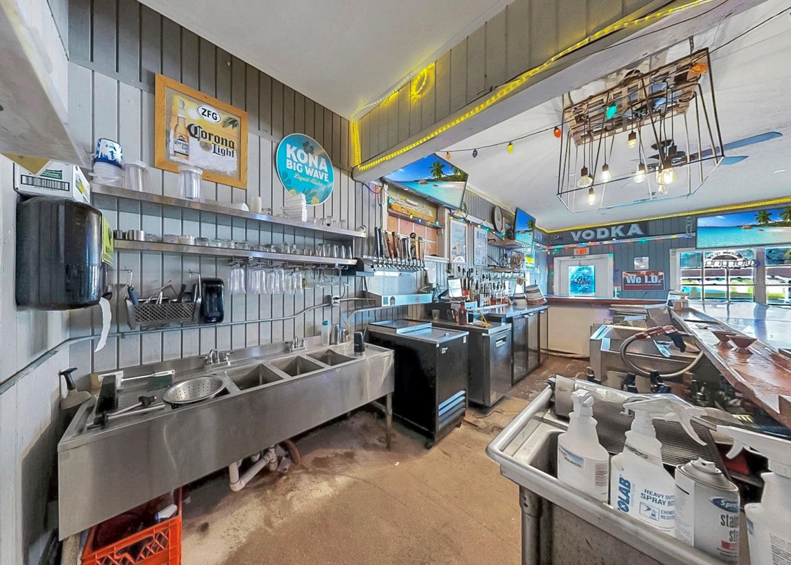 102 W SHELL POINT RD