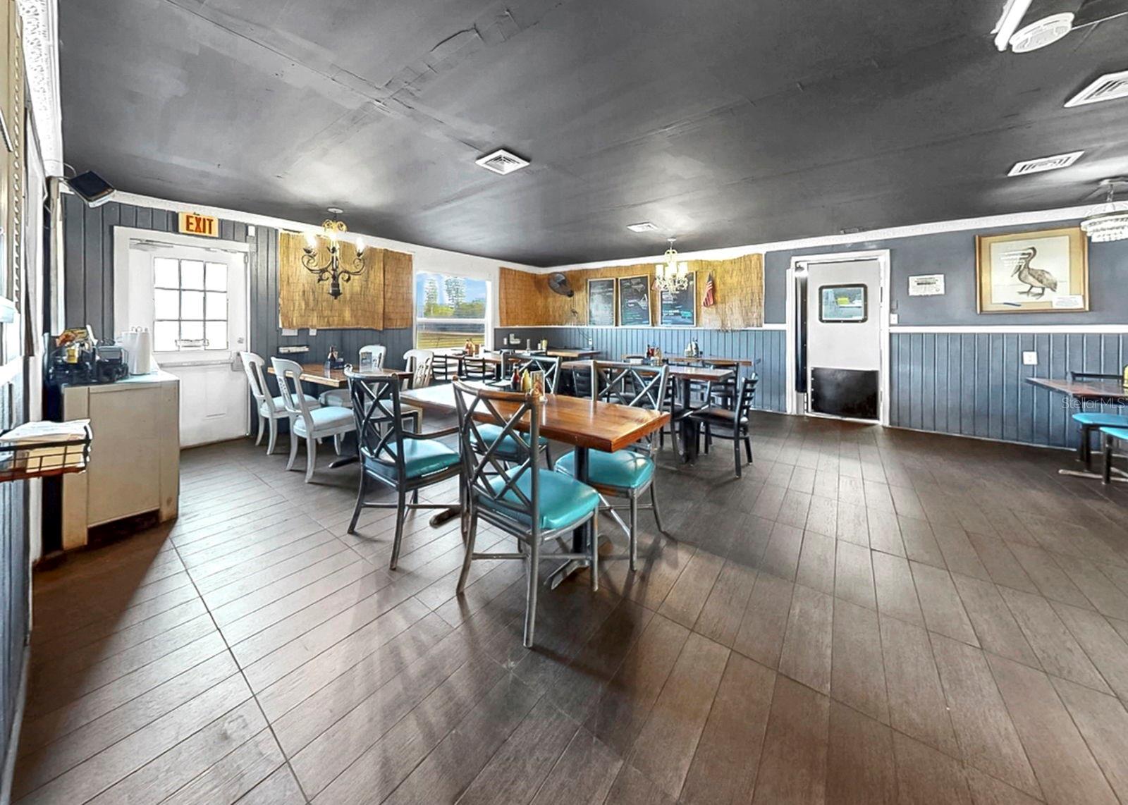 102 W SHELL POINT RD