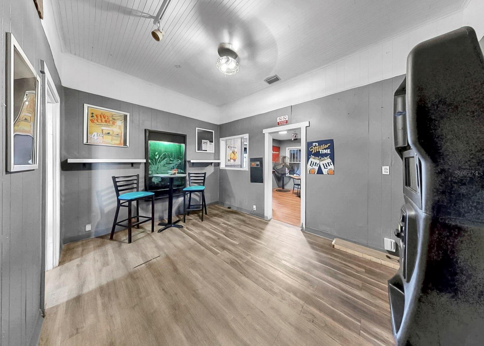 102 W SHELL POINT RD