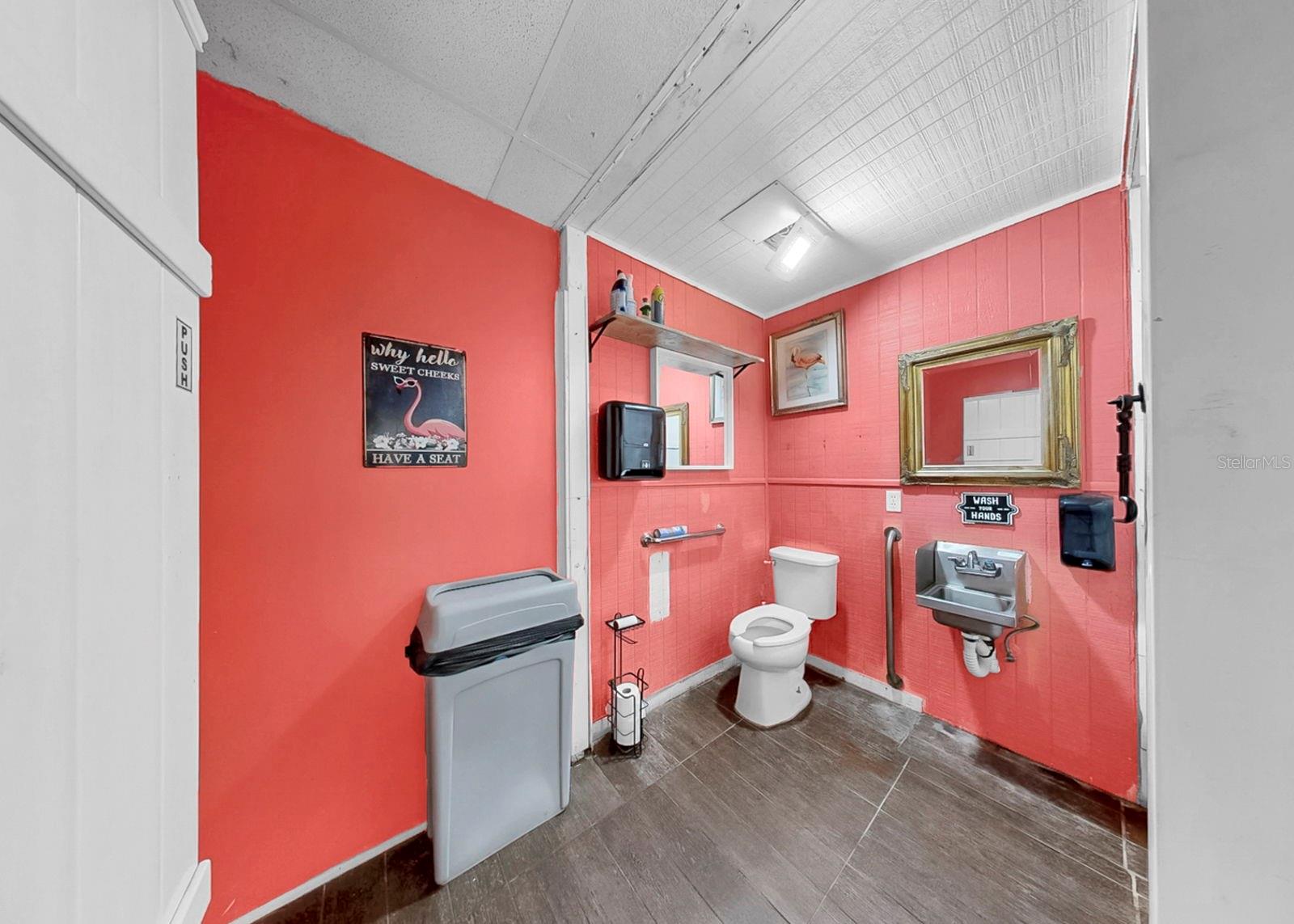 102 W SHELL POINT RD