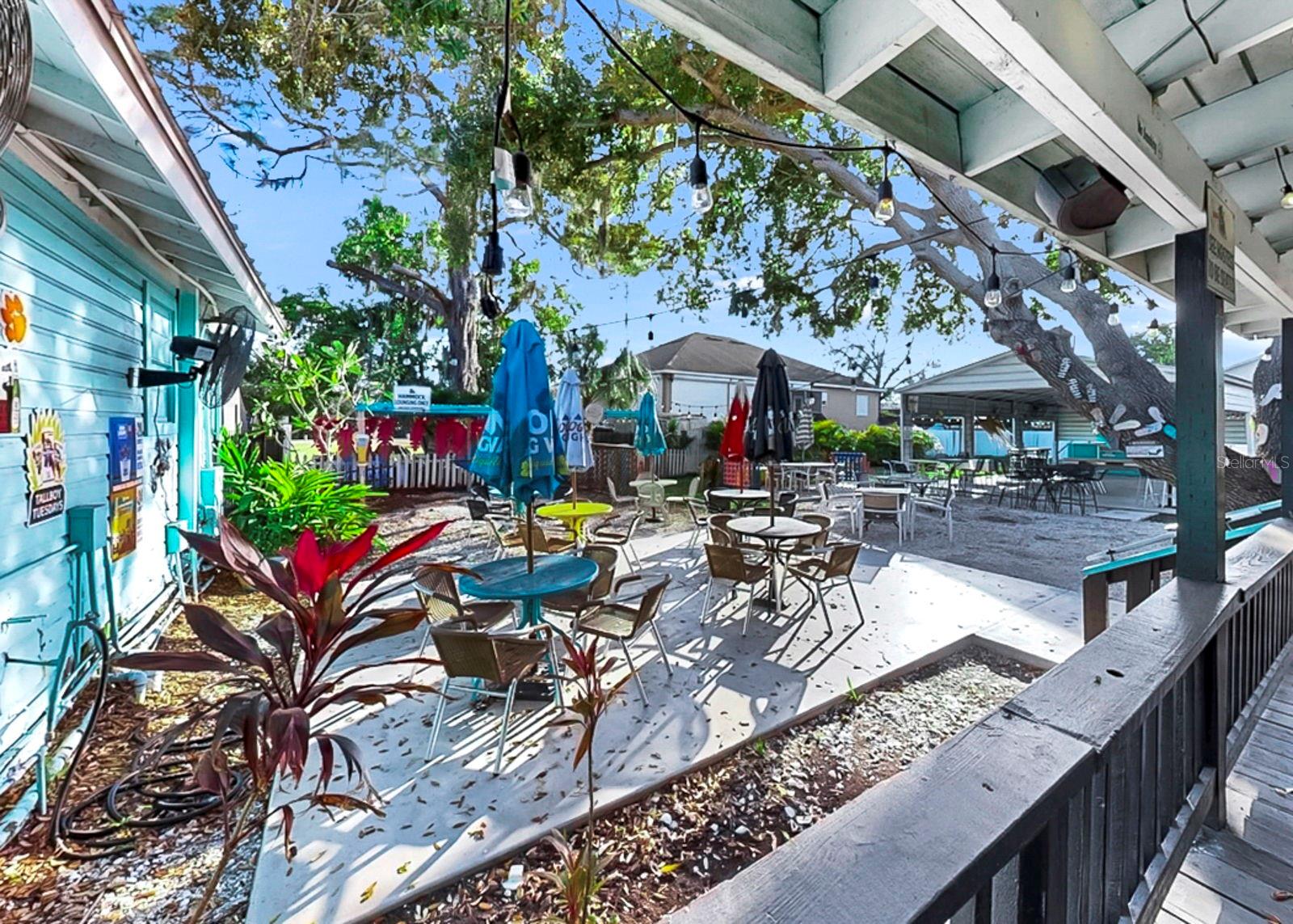 102 W SHELL POINT RD