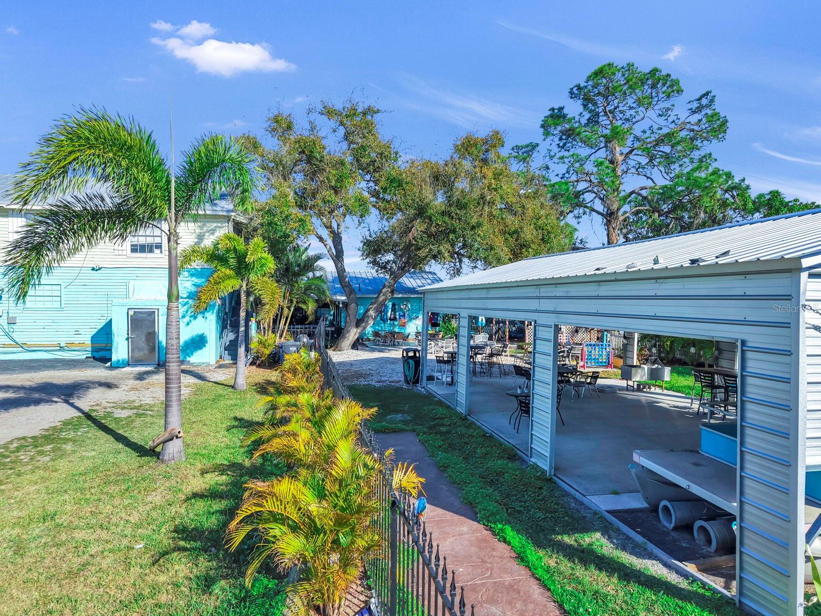 102 W SHELL POINT RD