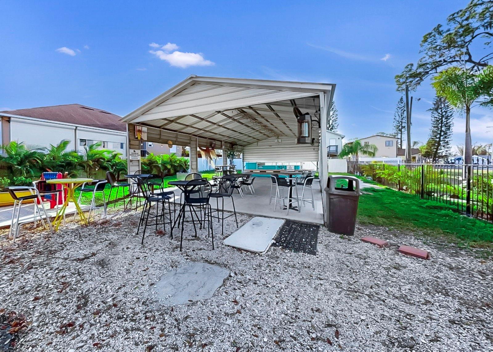 102 W SHELL POINT RD