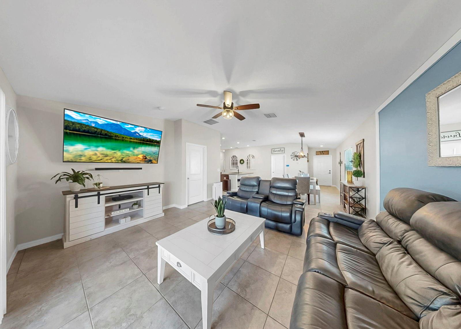 1624 BROAD WINGED HAWK DR