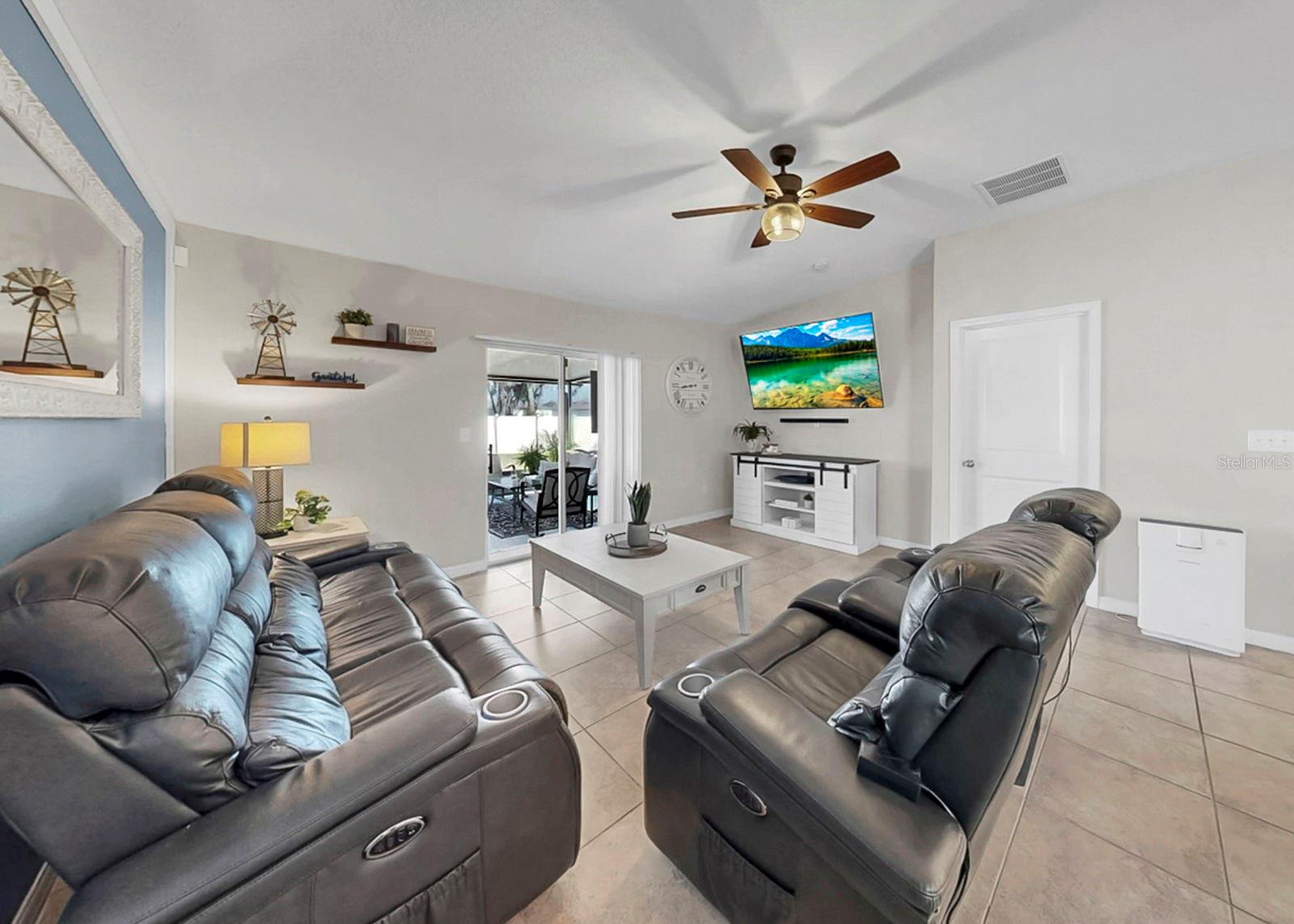 1624 BROAD WINGED HAWK DR