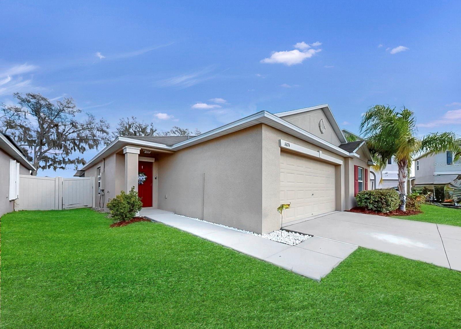 1624 BROAD WINGED HAWK DR