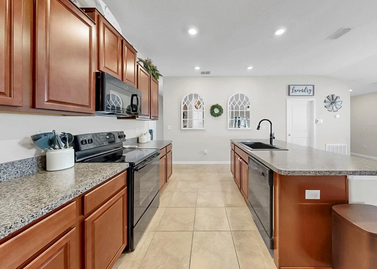 1624 BROAD WINGED HAWK DR