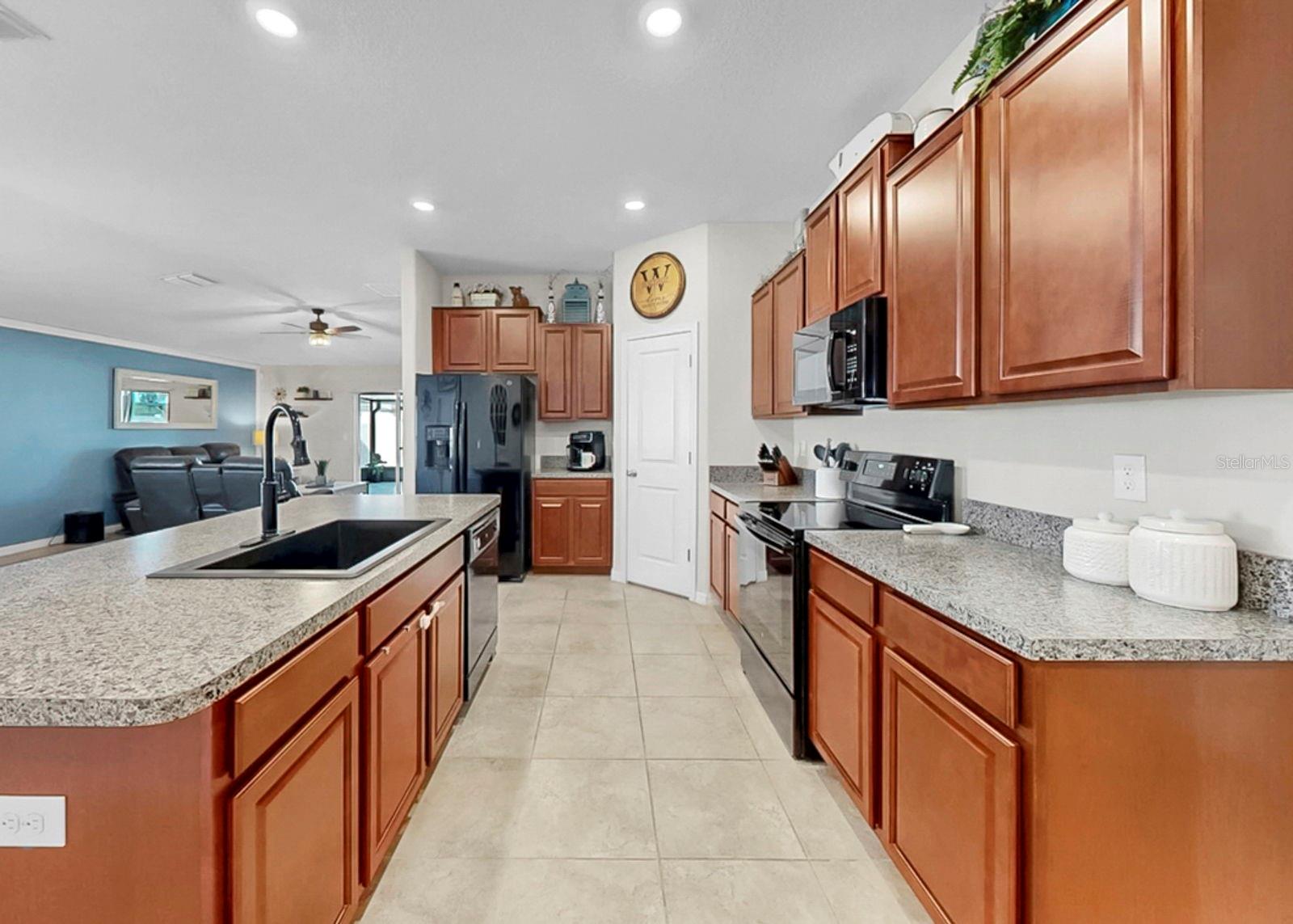 1624 BROAD WINGED HAWK DR