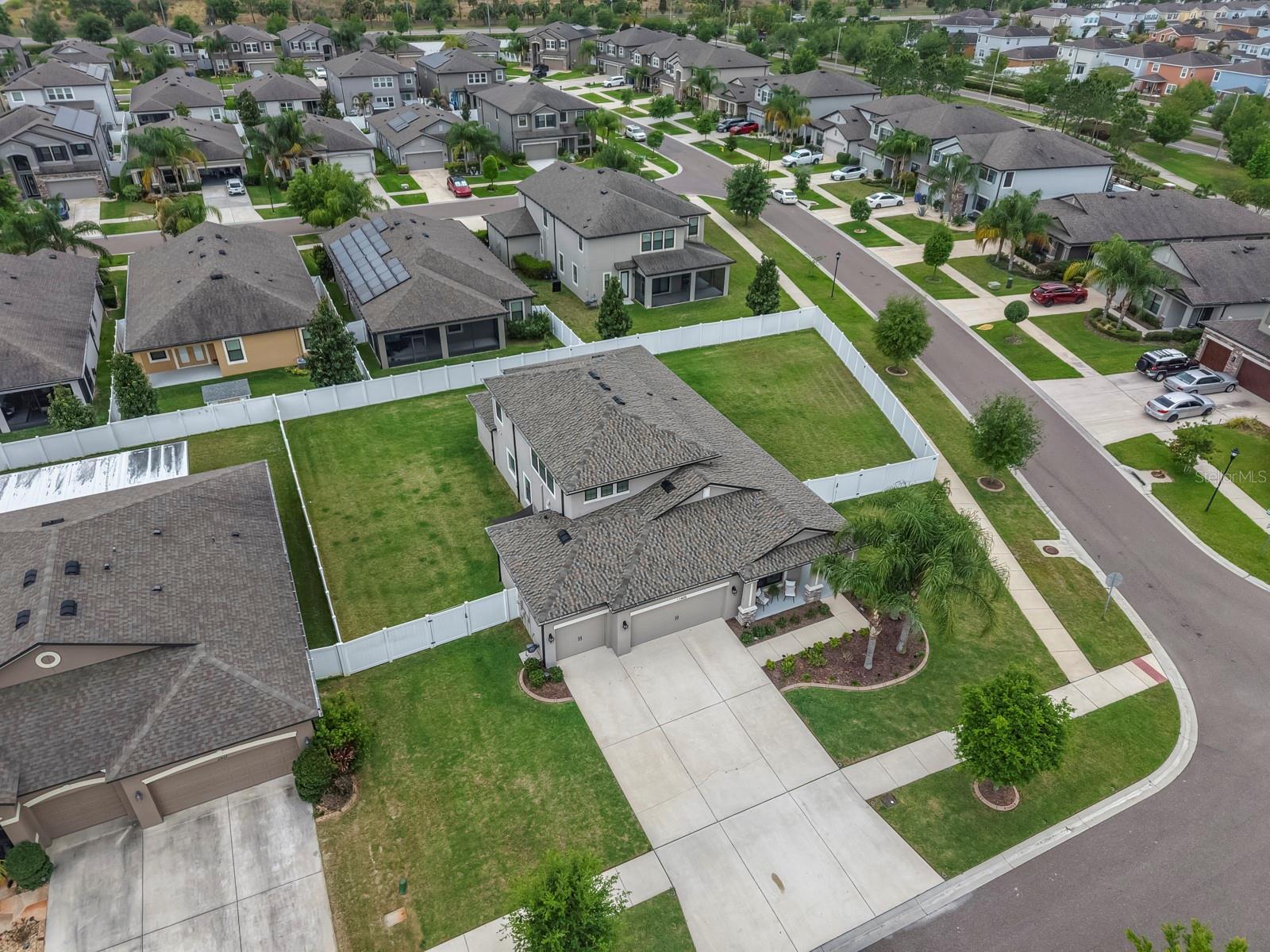 11405 CARLTON FIELDS DR