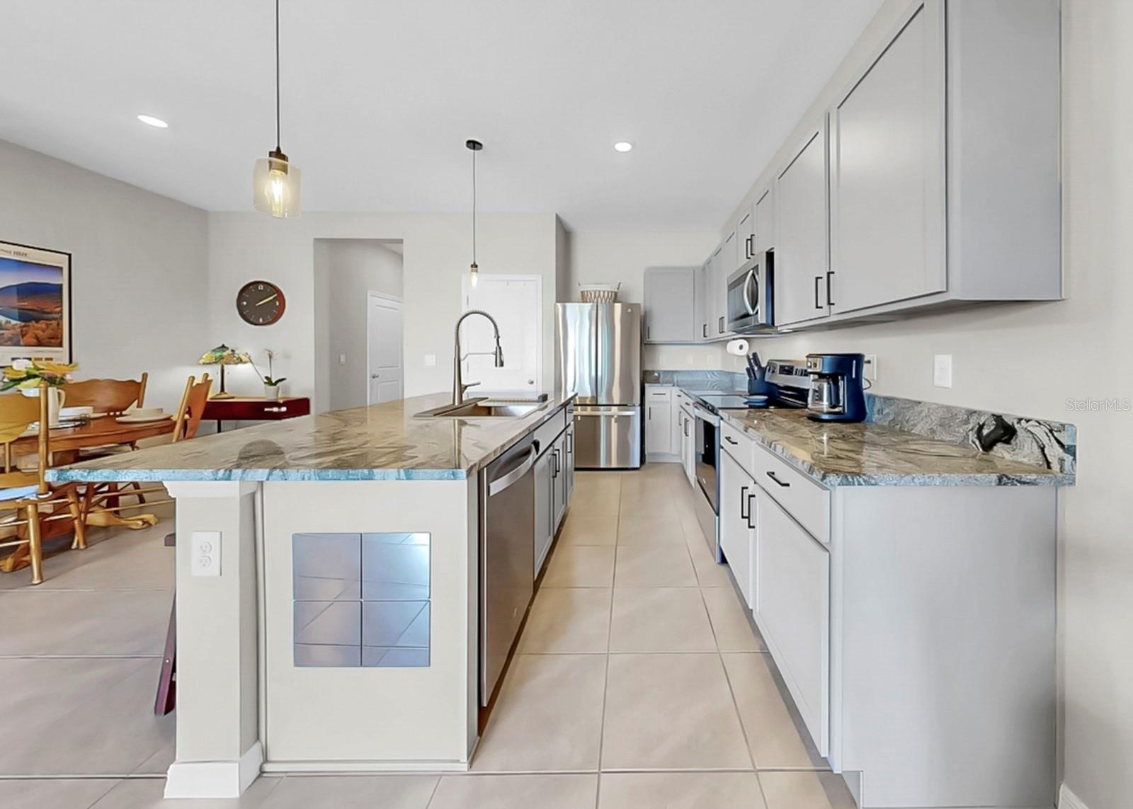 263 MANGROVE SHADE CIR