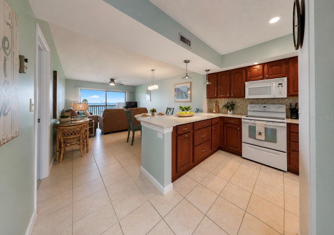 810 BAHIA DEL SOL DR #16