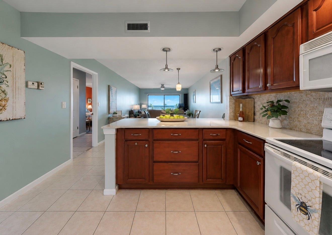810 BAHIA DEL SOL DR #16
