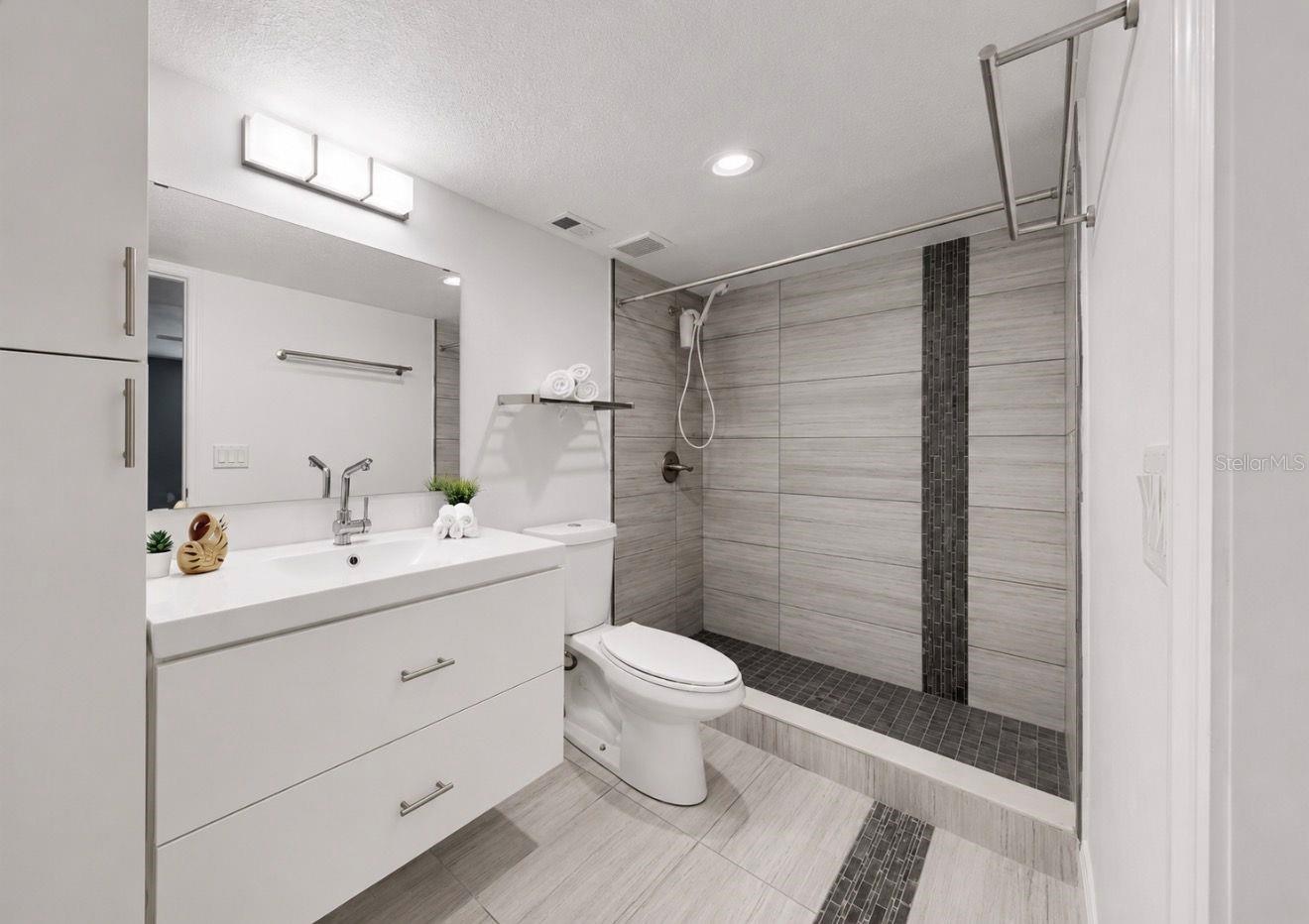 1028 APOLLO BEACH BLVD #102