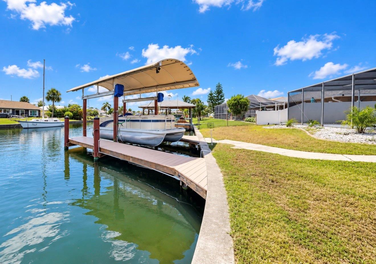 6315 WISTERIA LN